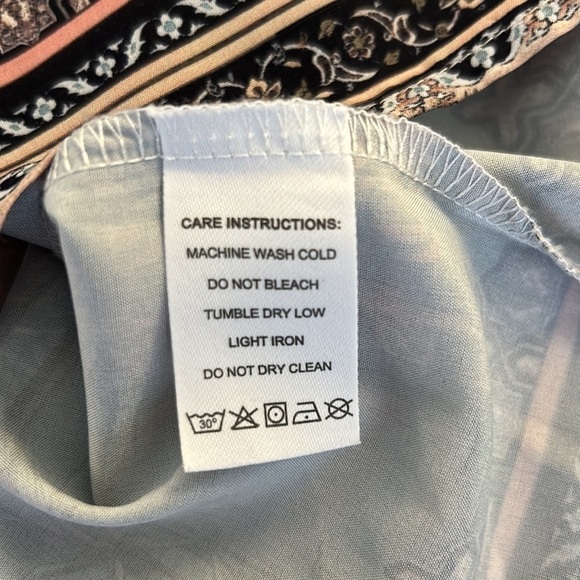 Floral Boho V-Neck Long Sleeve Top Size Small - Picture 6 of 6